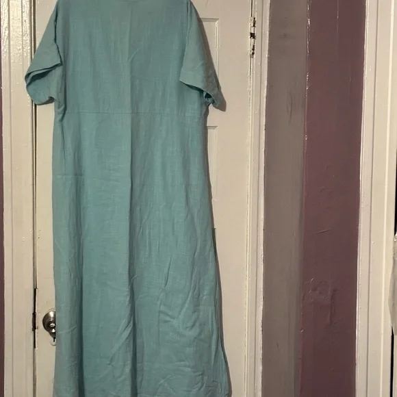 Nomad Soft Blue V-Neck Top - Picture 10 of 11